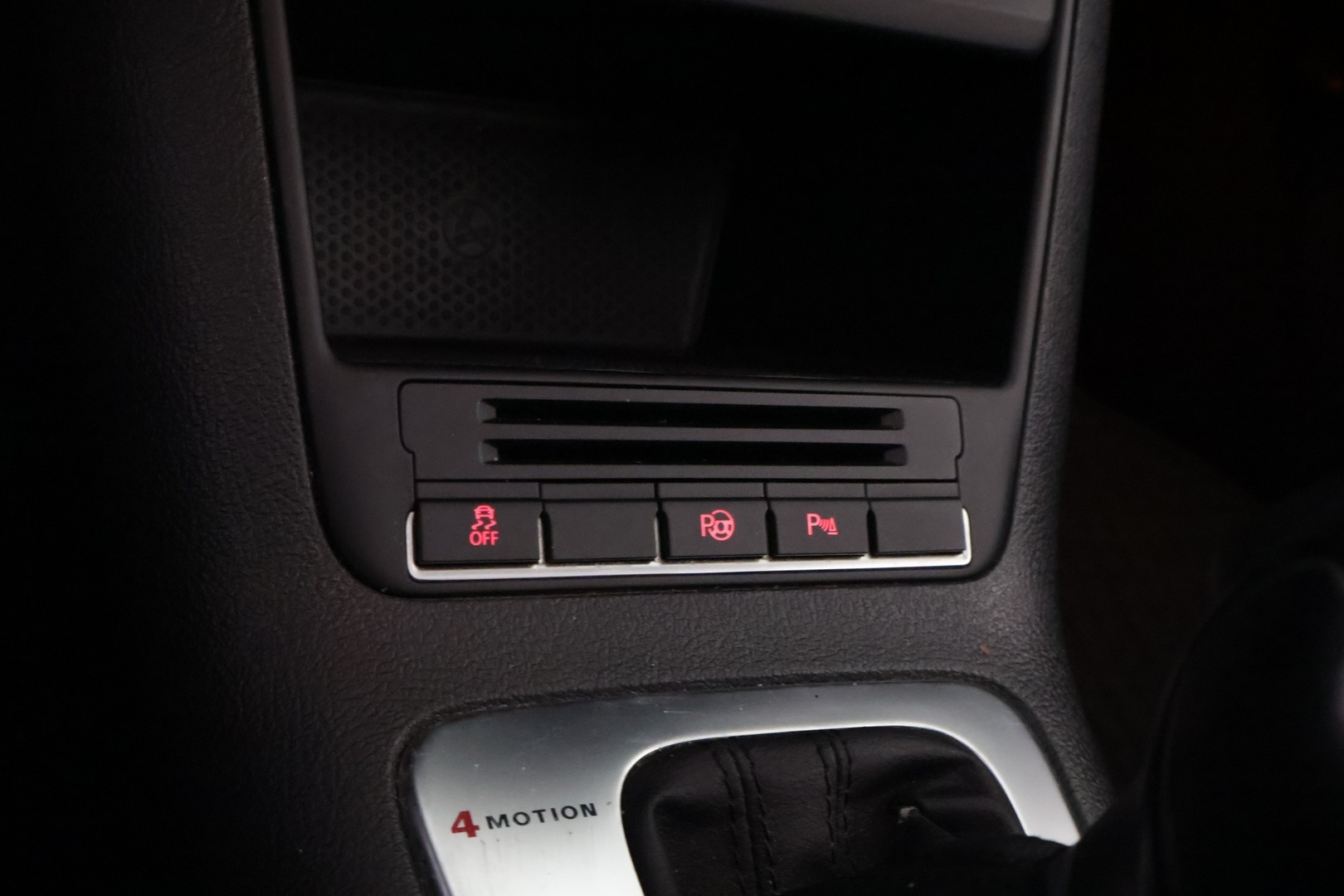 VOLKSWAGEN Tiguan 2011