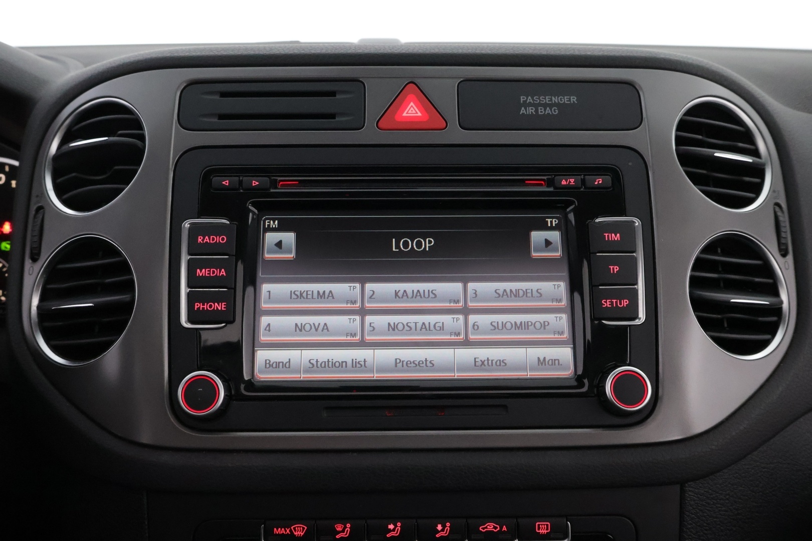 VOLKSWAGEN Tiguan 2011