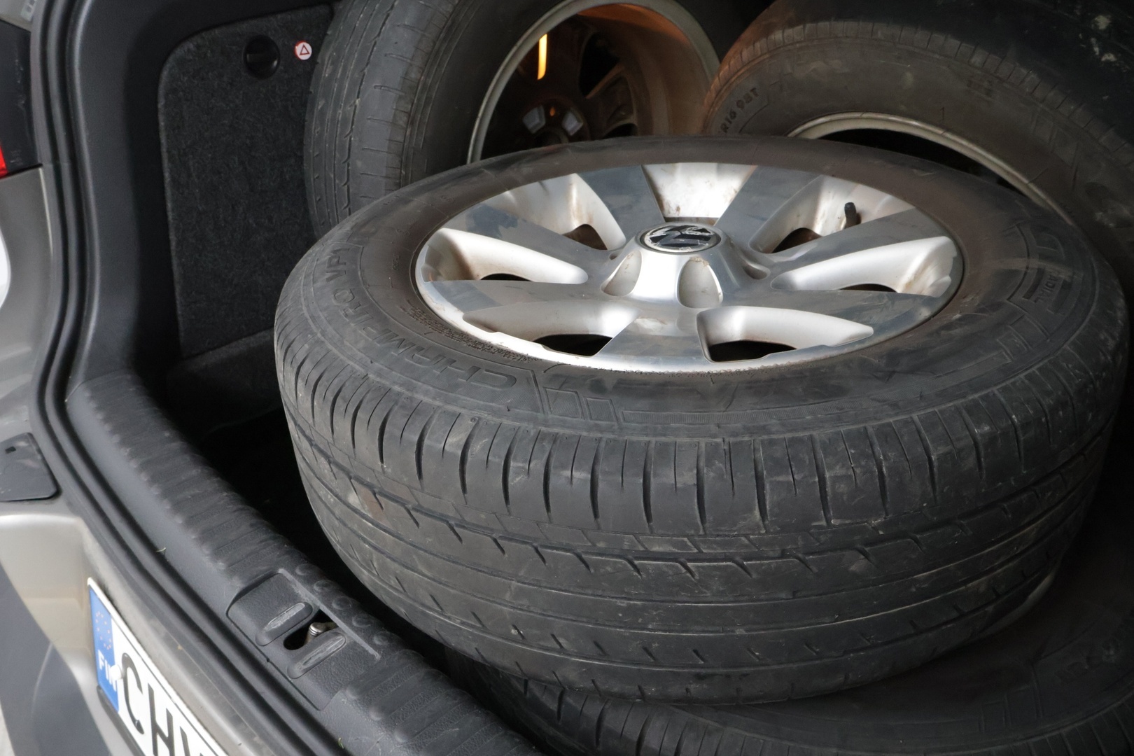 VOLKSWAGEN Tiguan 2011