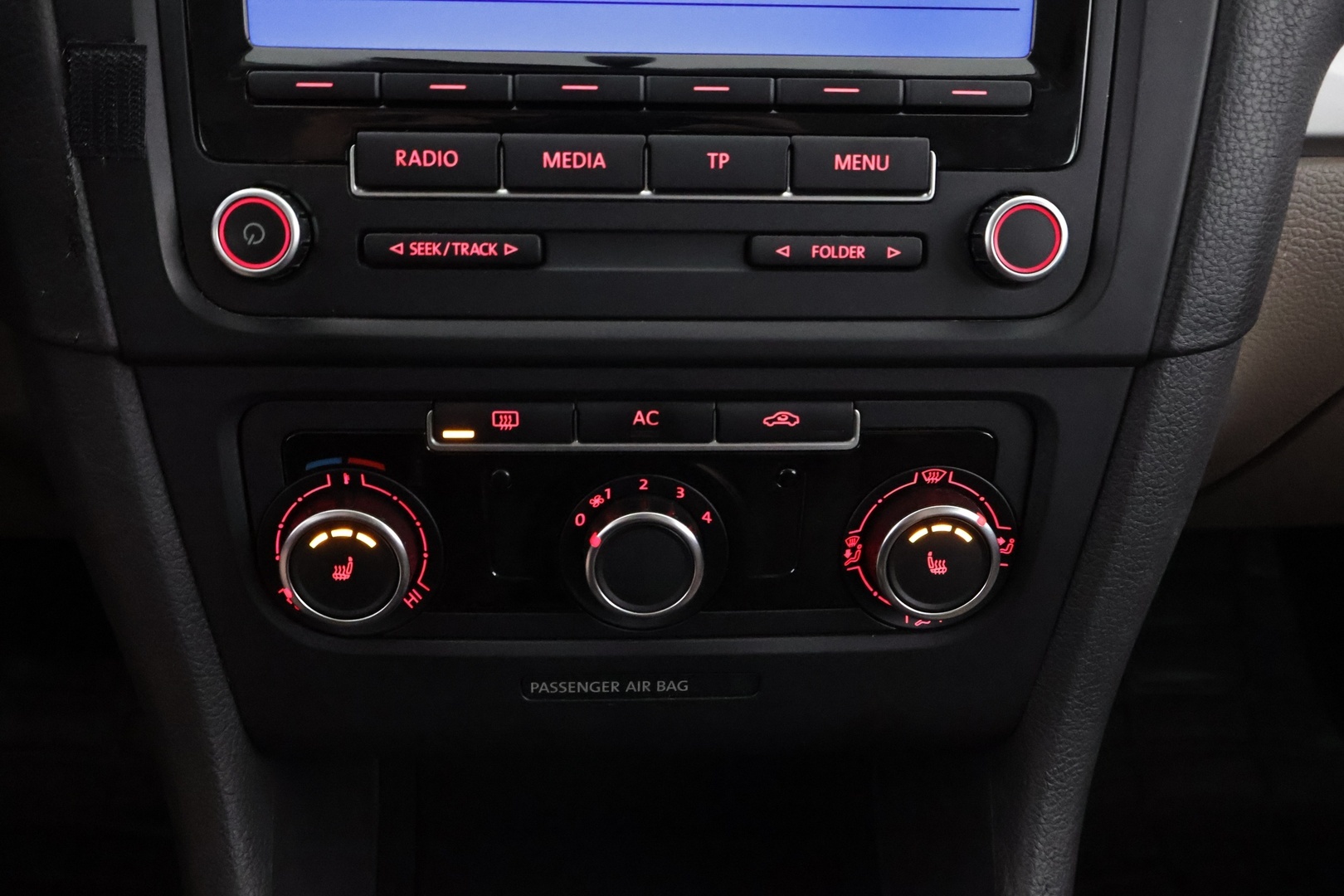 VOLKSWAGEN Golf 2011