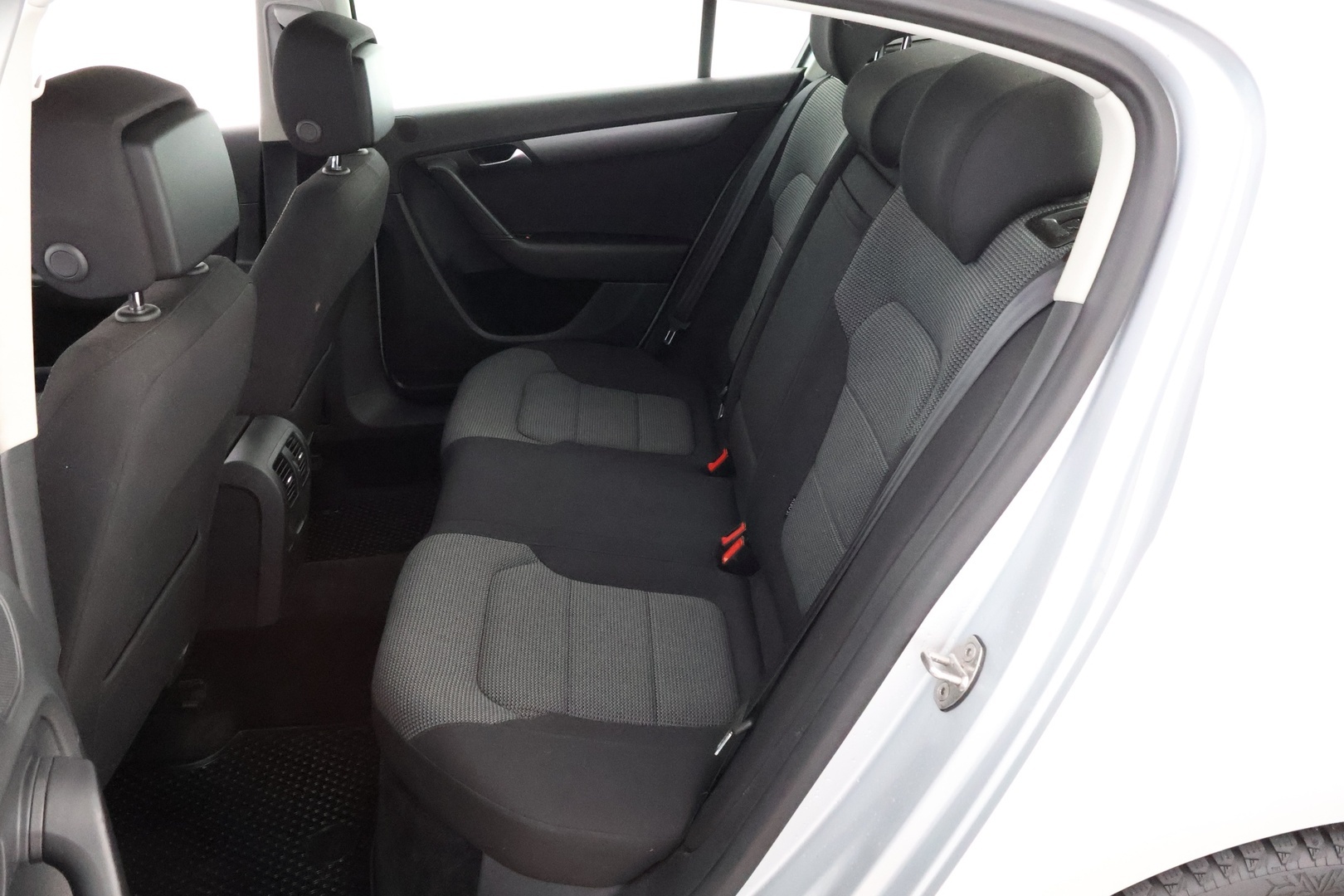 VOLKSWAGEN Passat 2012