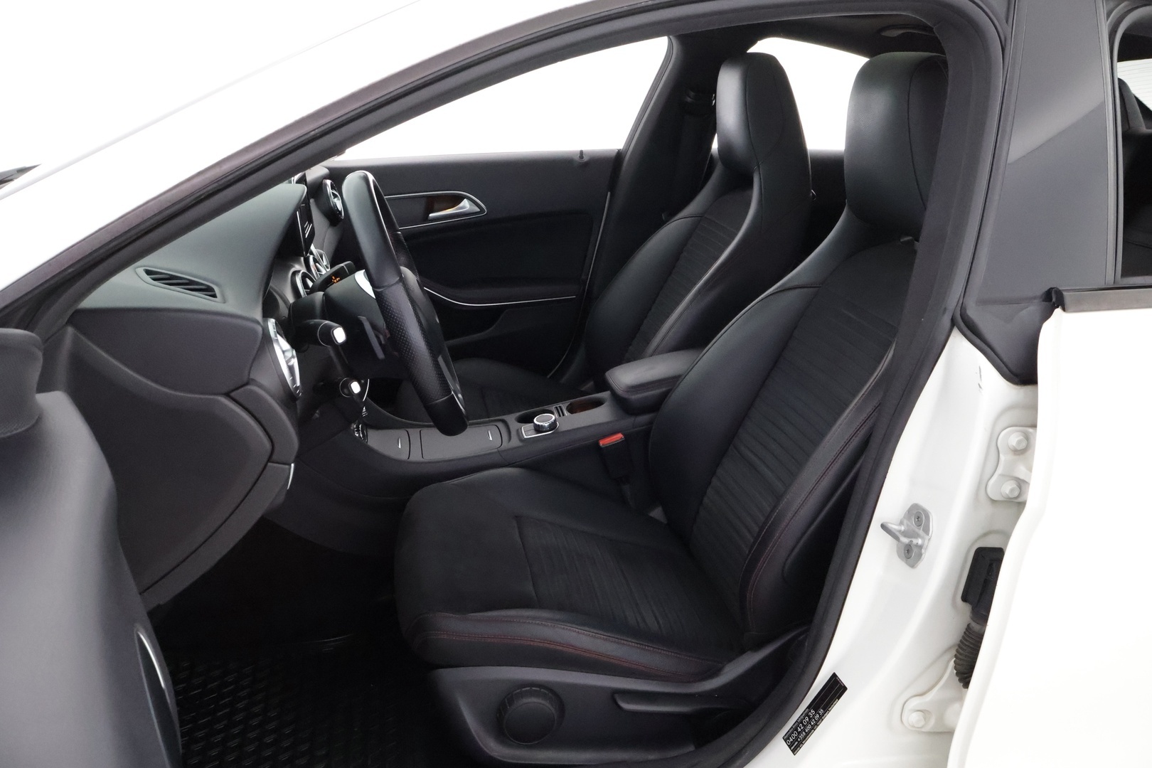 MERCEDES-BENZ CLA 2013