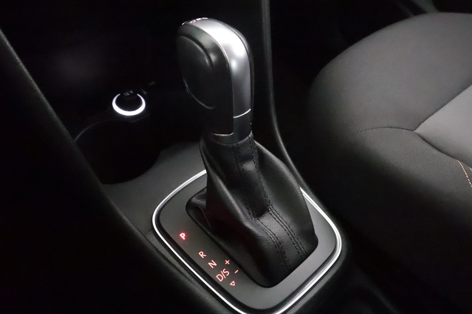 VOLKSWAGEN Polo 2017