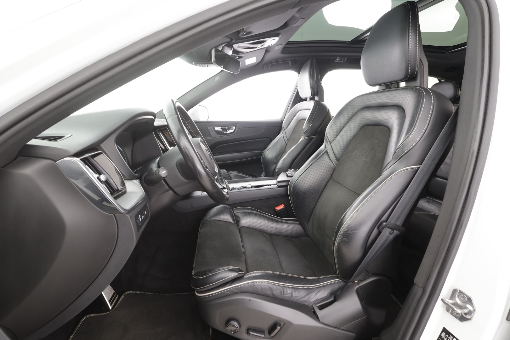 VOLVO XC60 2018