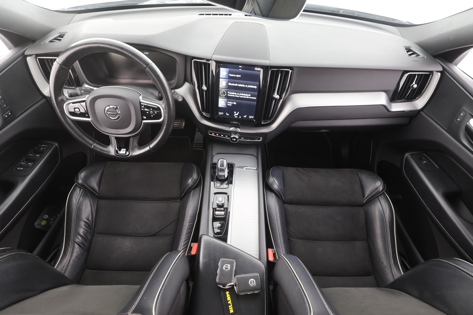 VOLVO XC60 2018