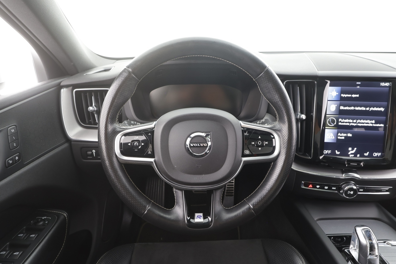 VOLVO XC60 2018