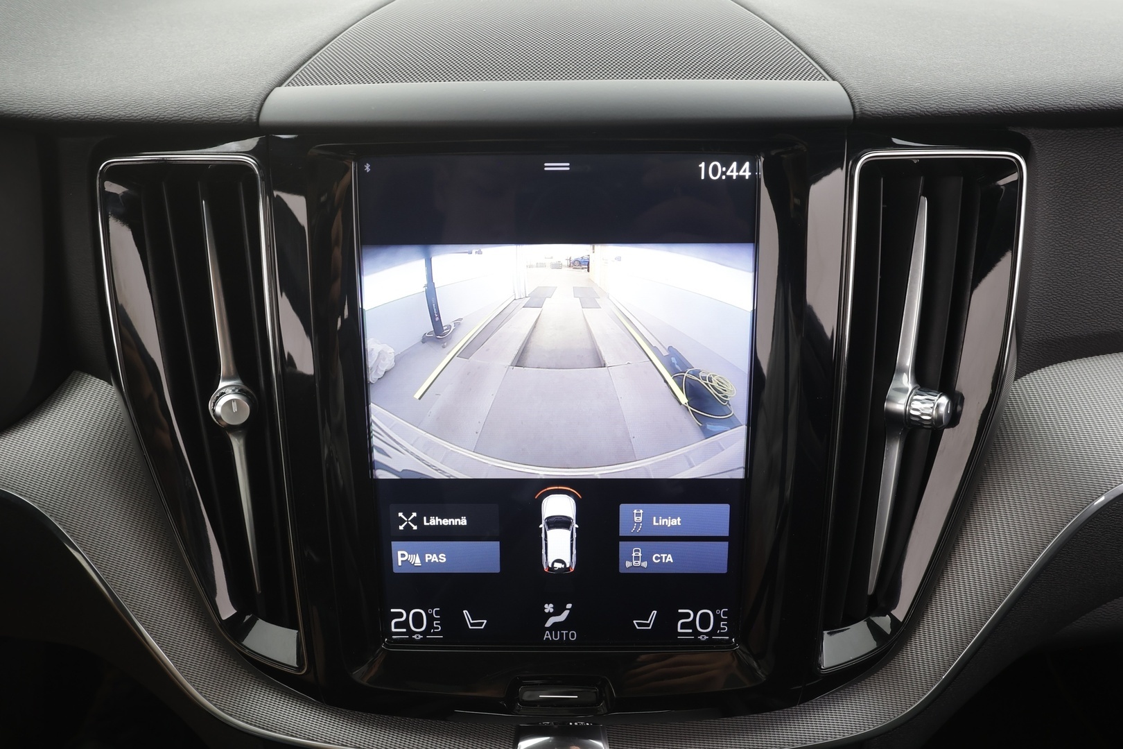 VOLVO XC60 2018