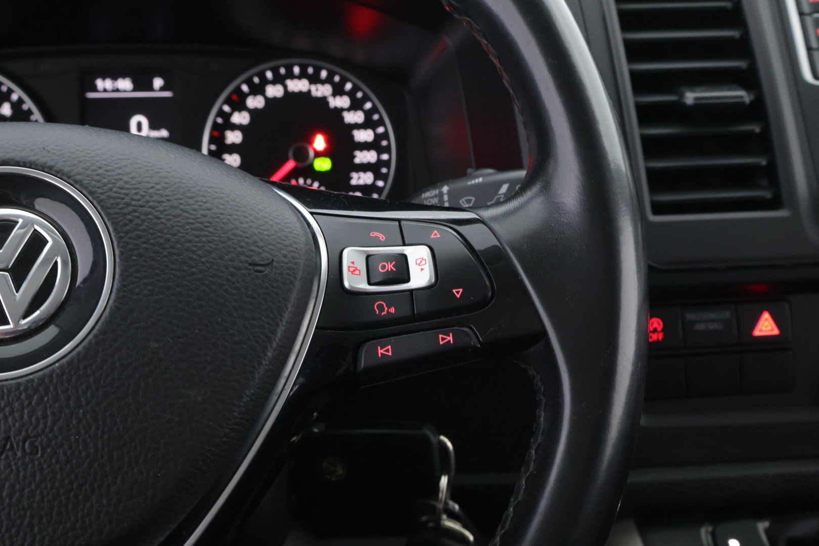 VOLKSWAGEN Transporter 2018
