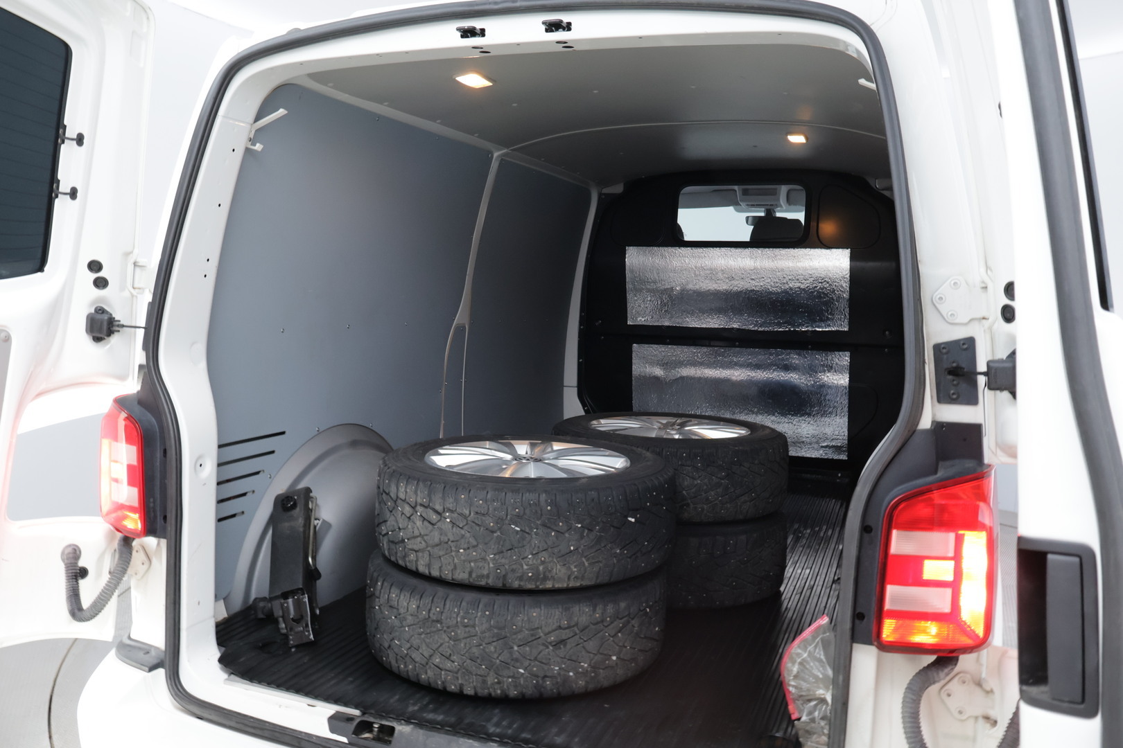 VOLKSWAGEN Transporter 2018