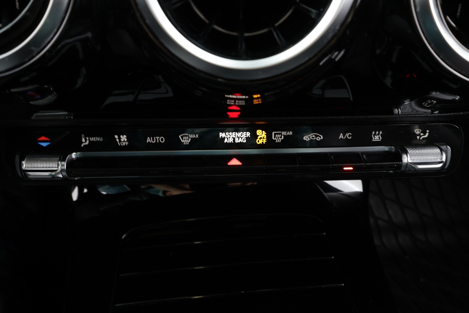 MERCEDES-BENZ A 2019