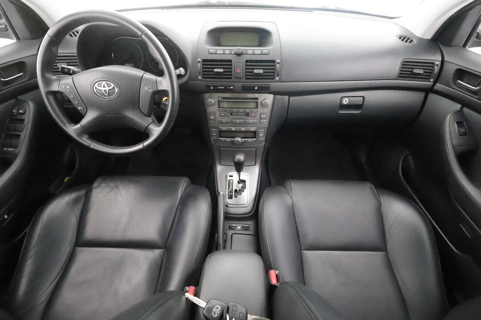 TOYOTA Avensis 2006