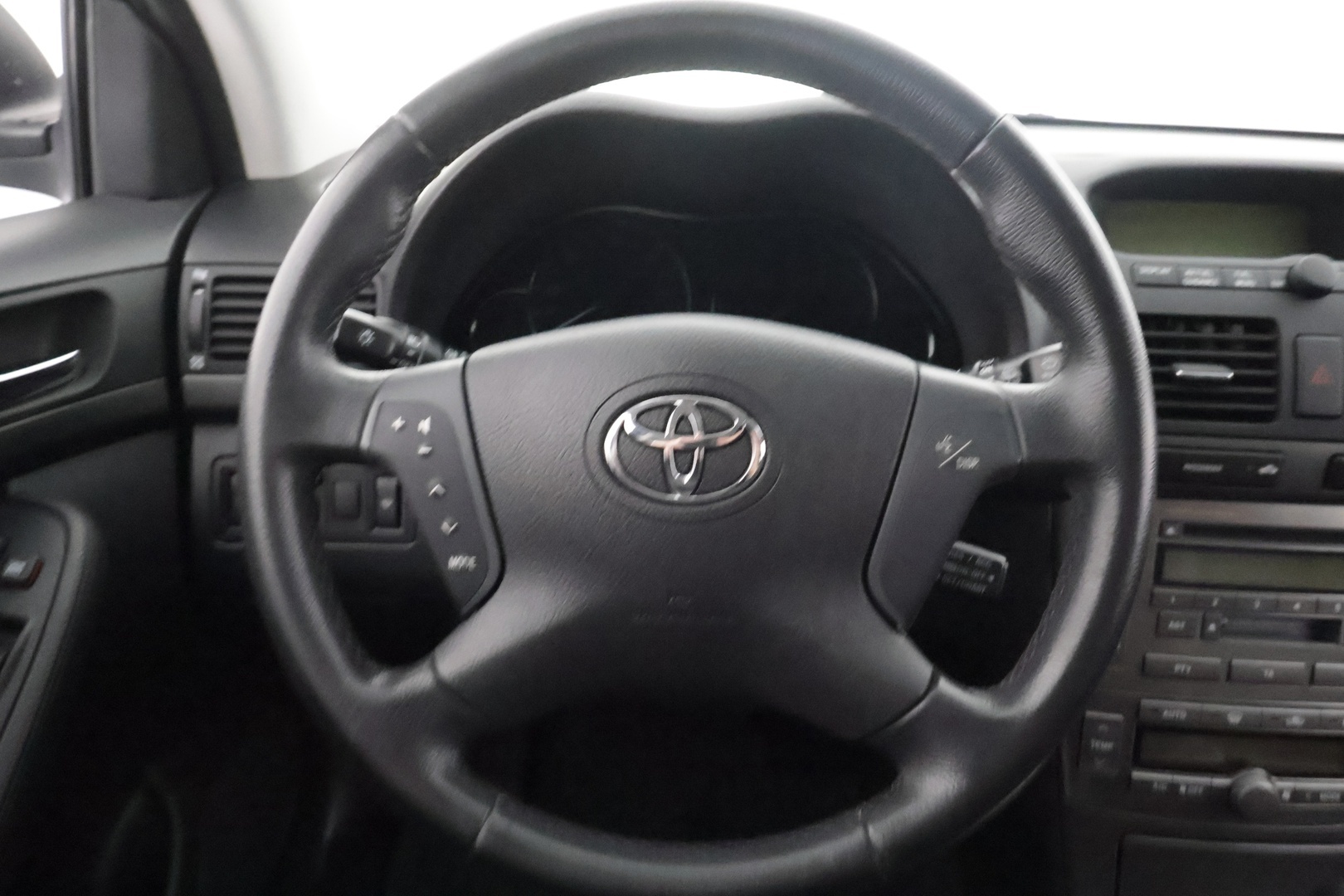 TOYOTA Avensis 2006