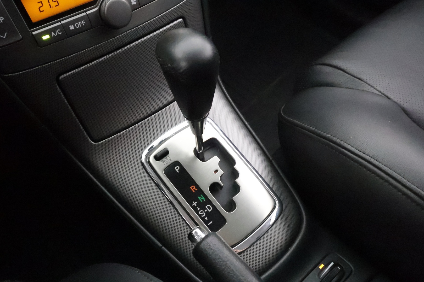 TOYOTA Avensis 2006