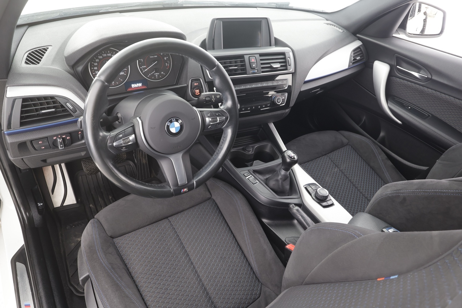 BMW 118 2017