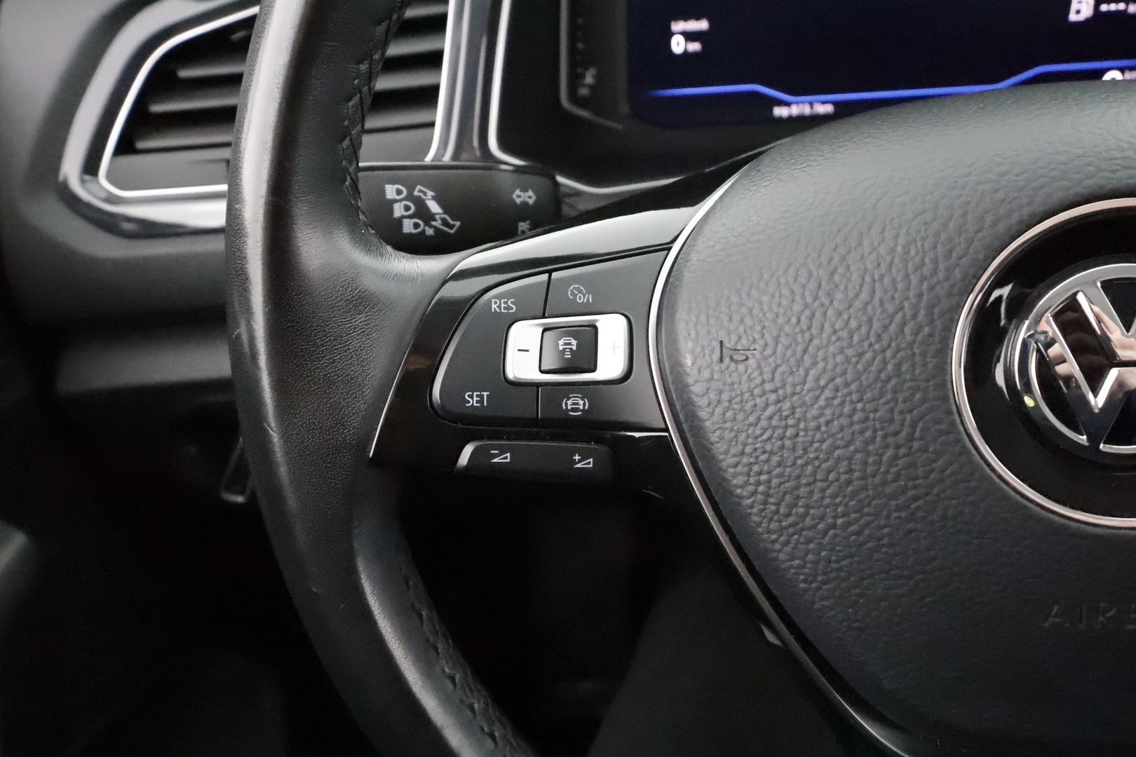 VOLKSWAGEN T-Roc 2019