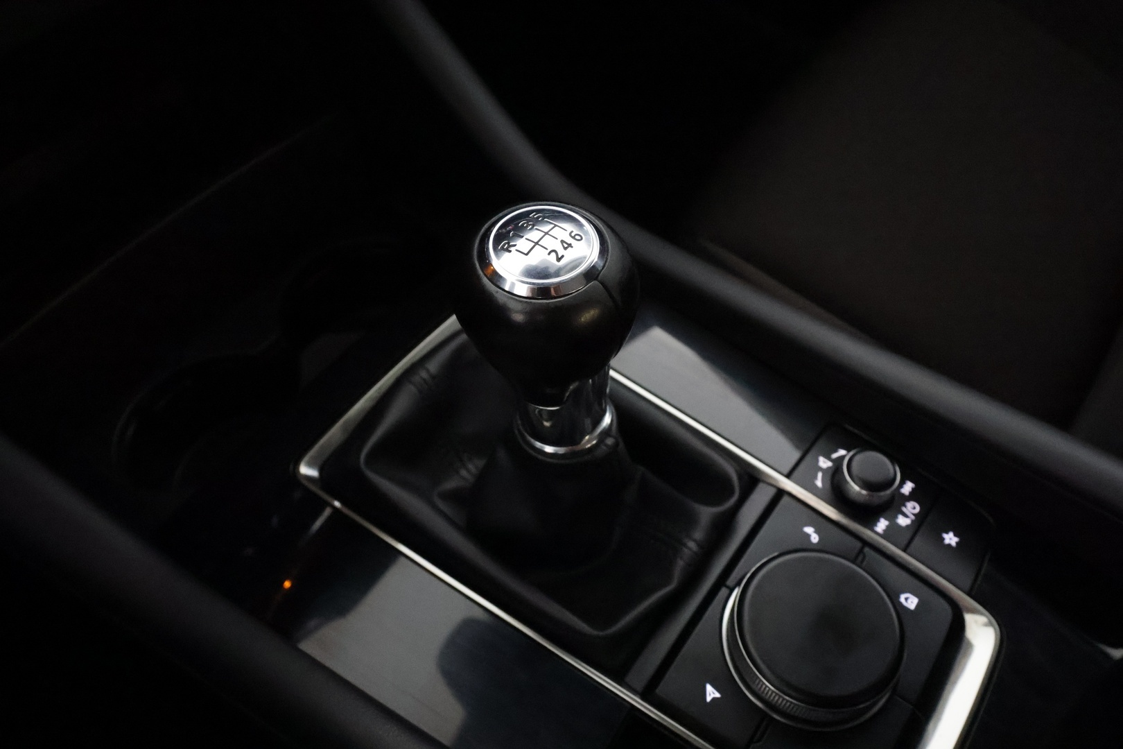 MAZDA 3 2020