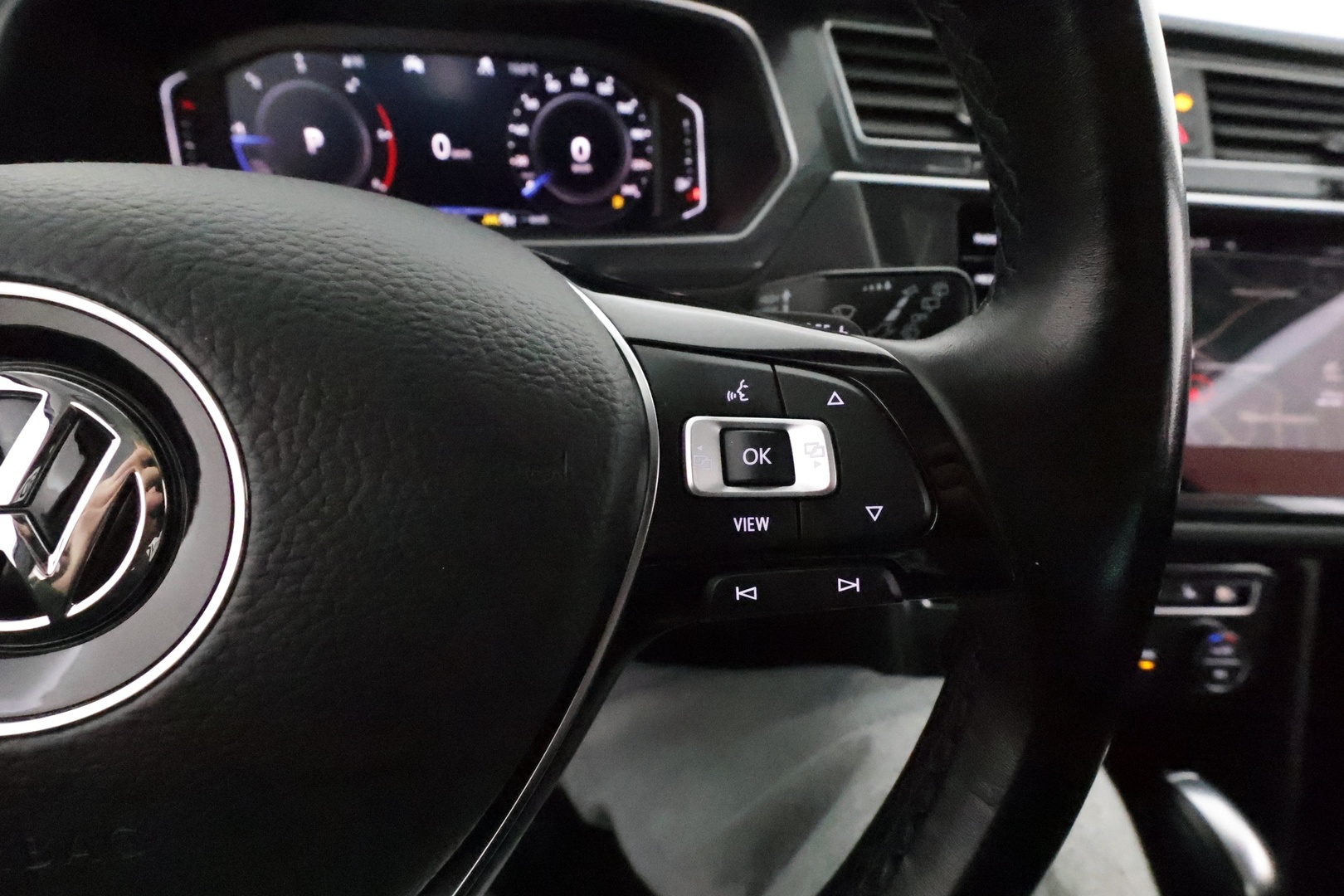 VOLKSWAGEN Tiguan 2020