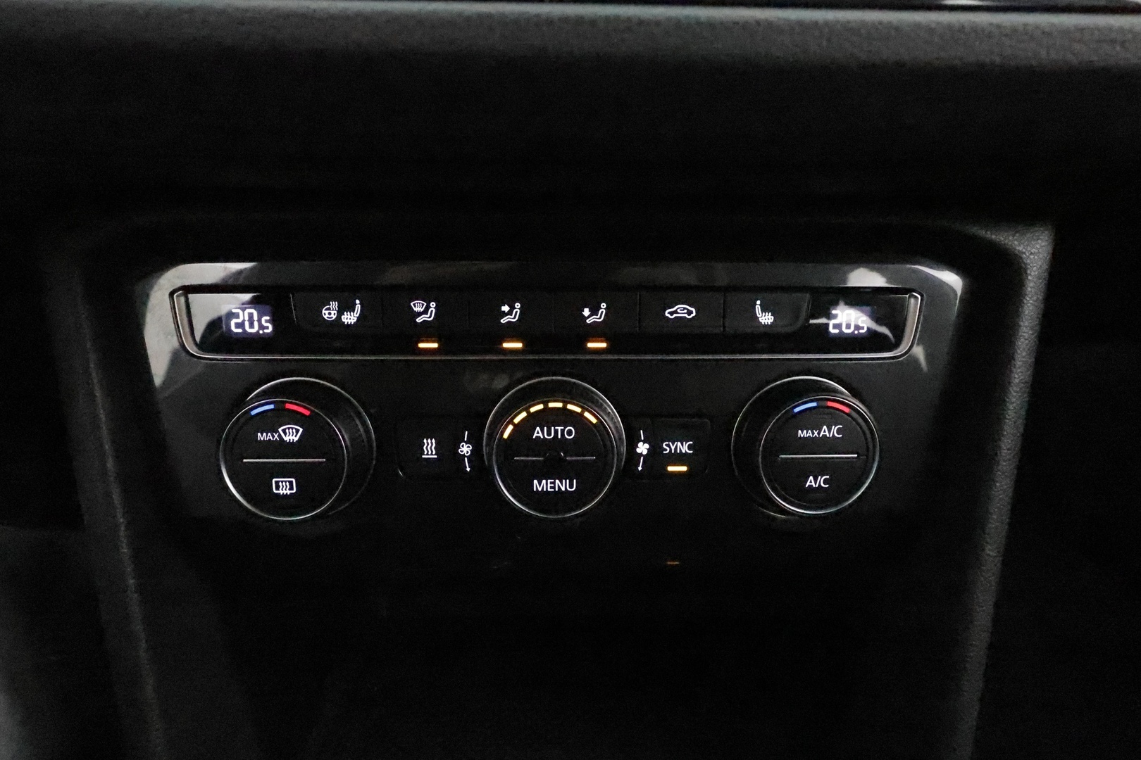 VOLKSWAGEN Tiguan 2020