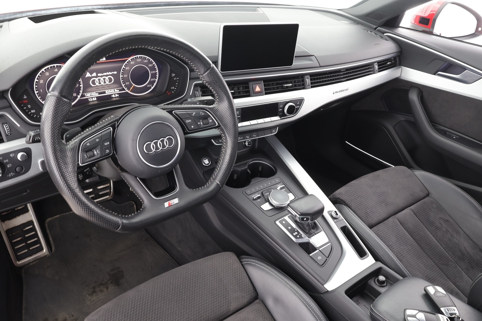 AUDI A4 2016