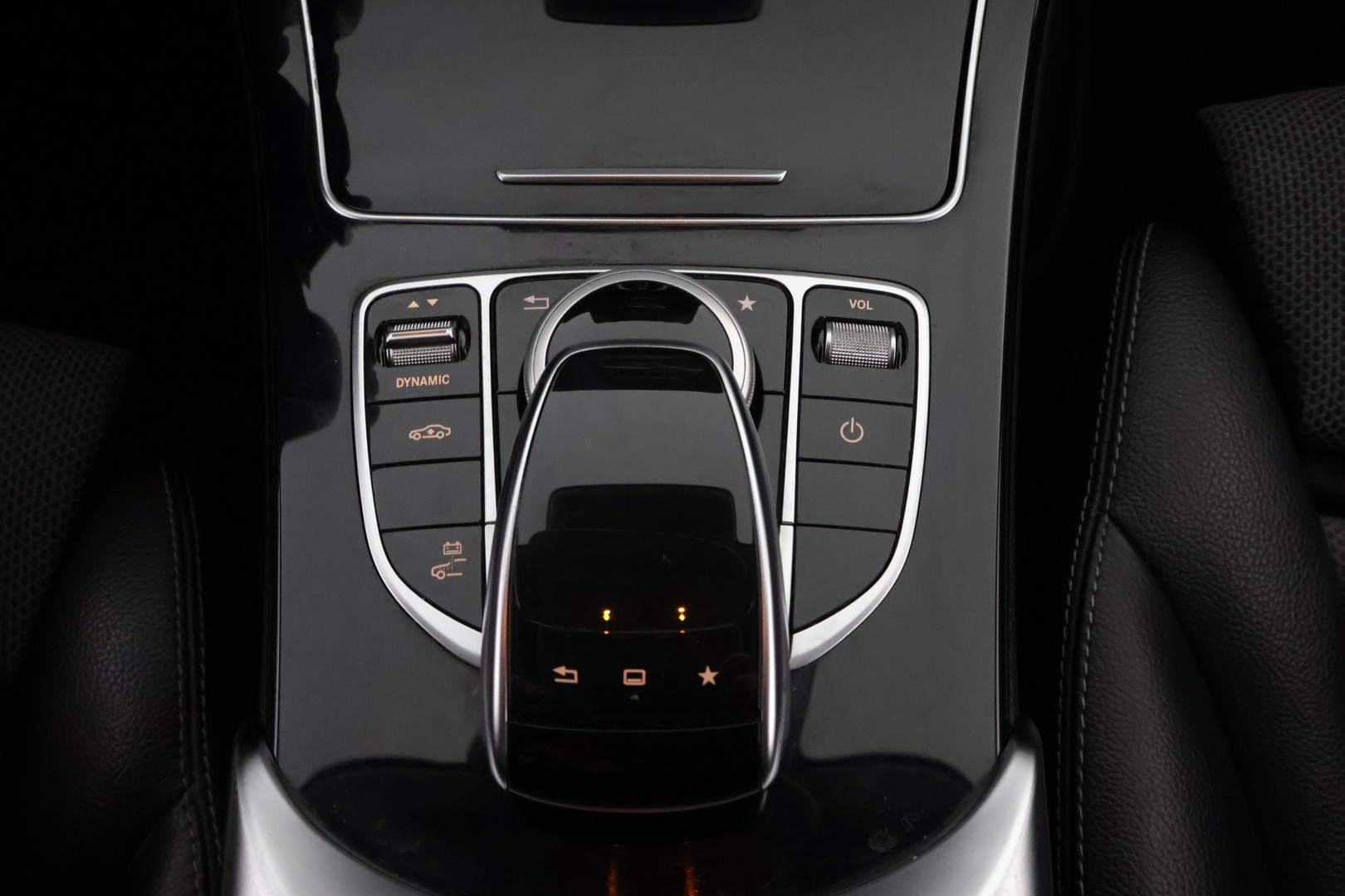 MERCEDES-BENZ C 2015