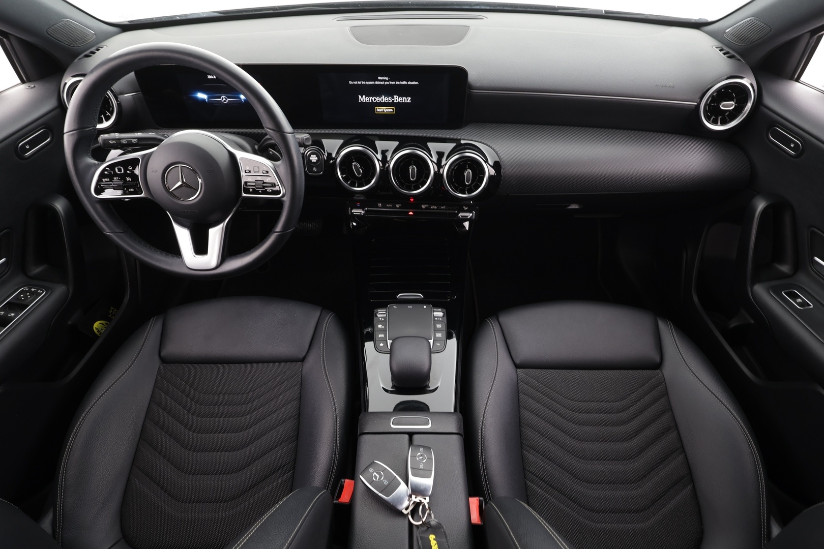 MERCEDES-BENZ A 2021