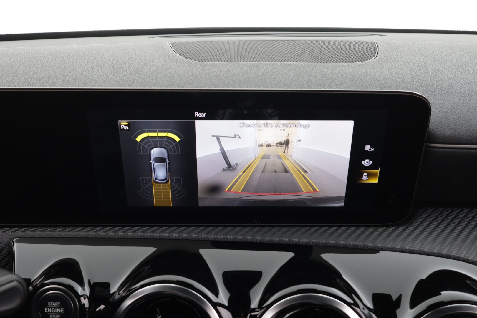 MERCEDES-BENZ A 2021