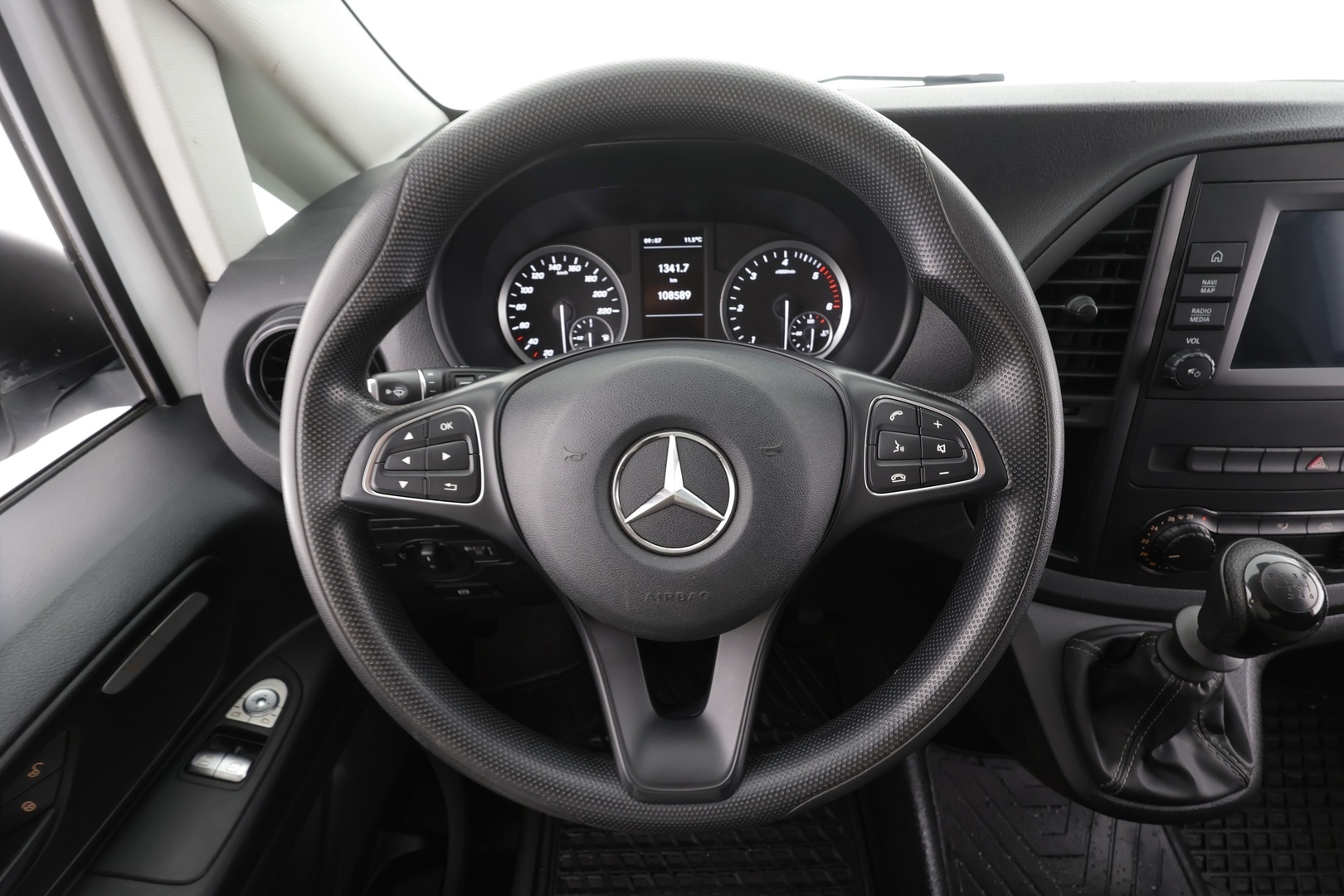 MERCEDES-BENZ Vito 2022