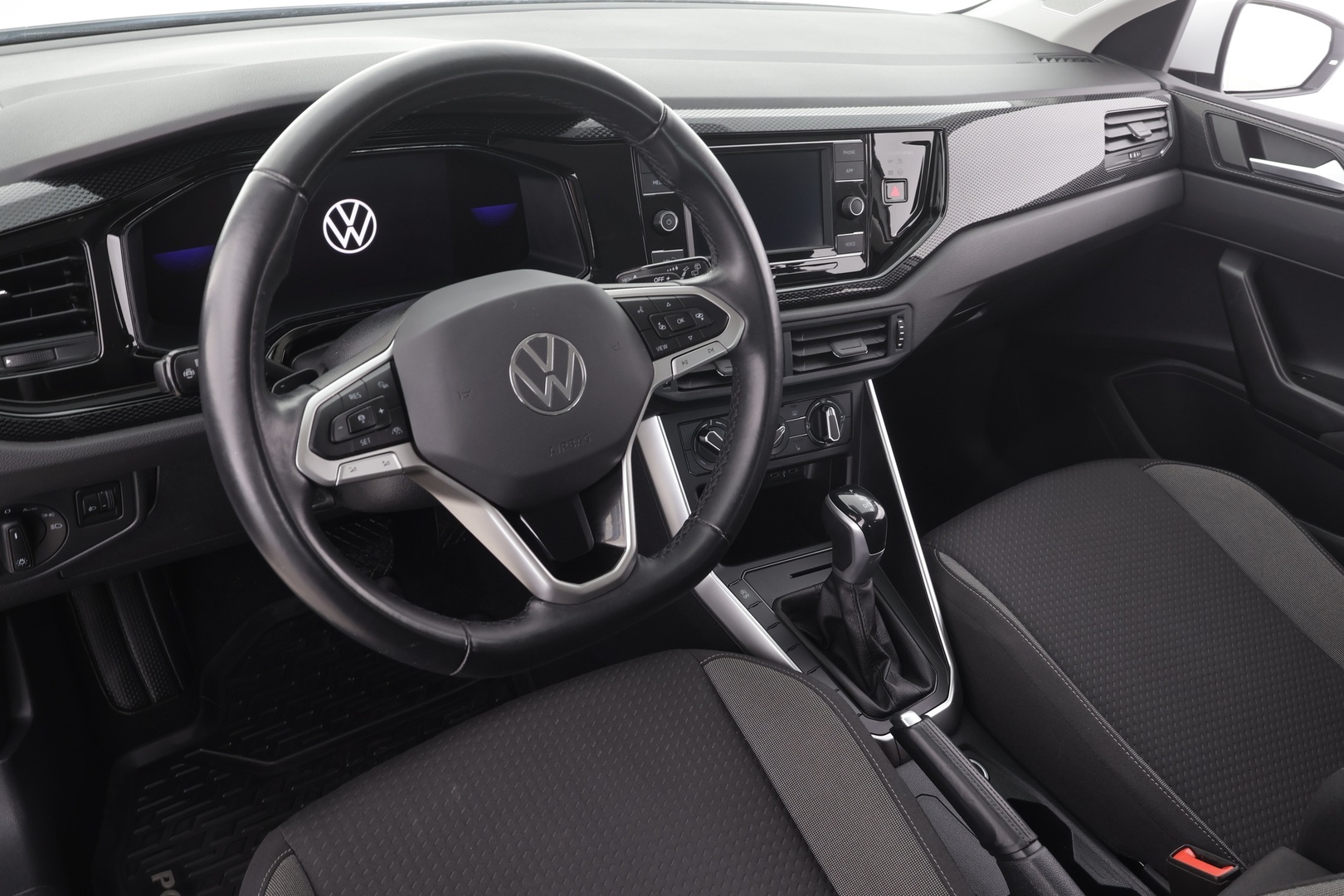 VOLKSWAGEN Polo 2022