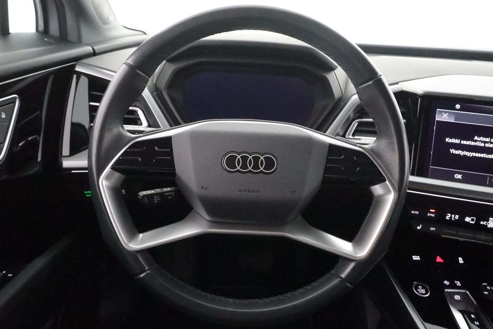 AUDI Q4 e-tron 2023
