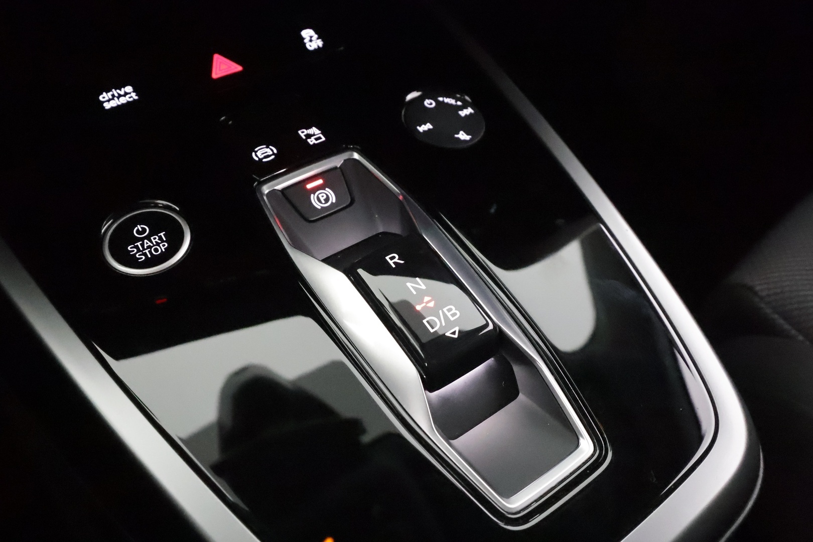 AUDI Q4 e-tron 2023