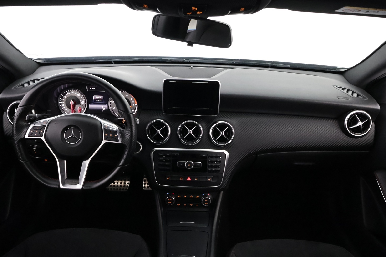 MERCEDES-BENZ A 2014