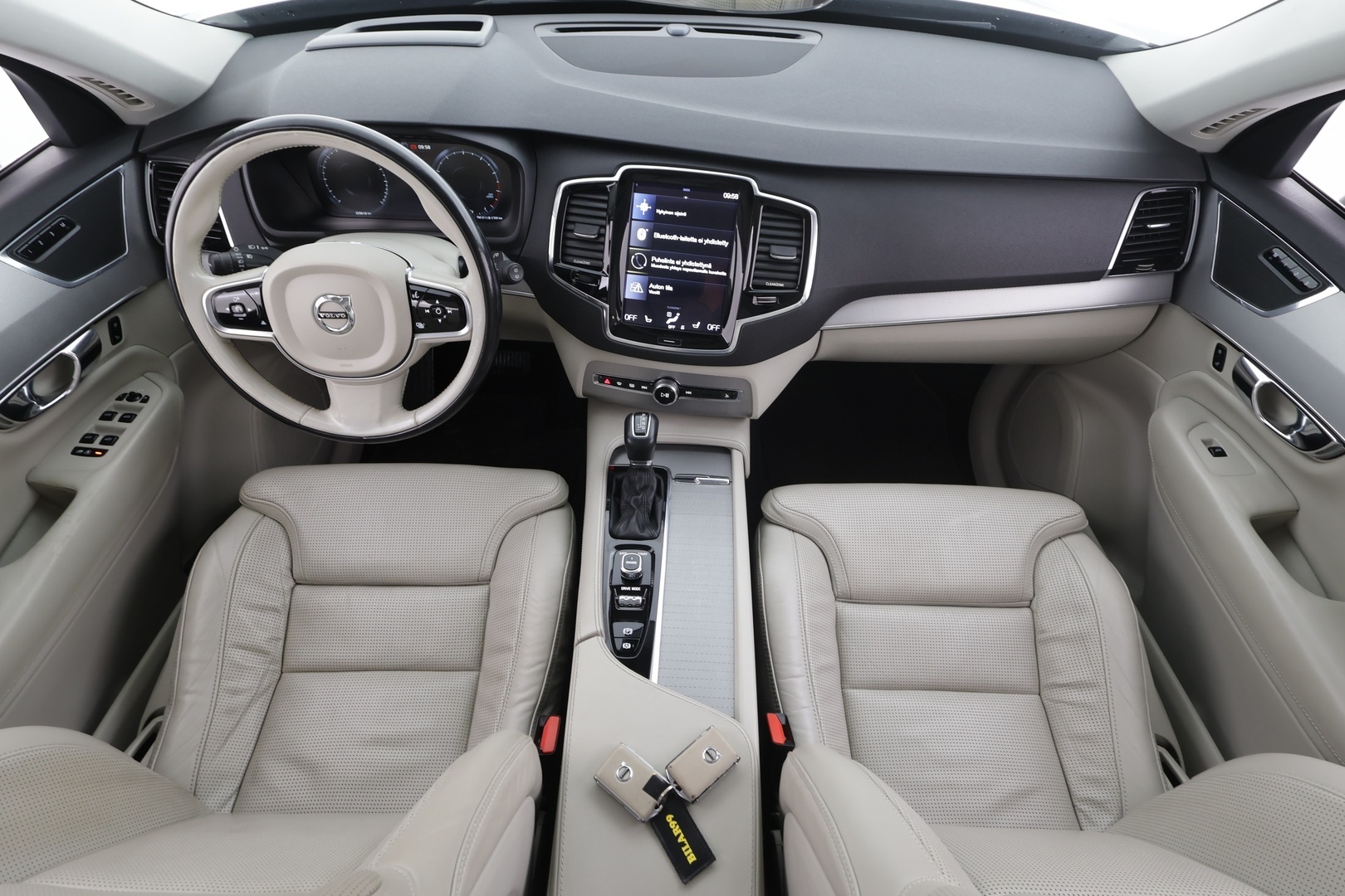 VOLVO XC90 2016