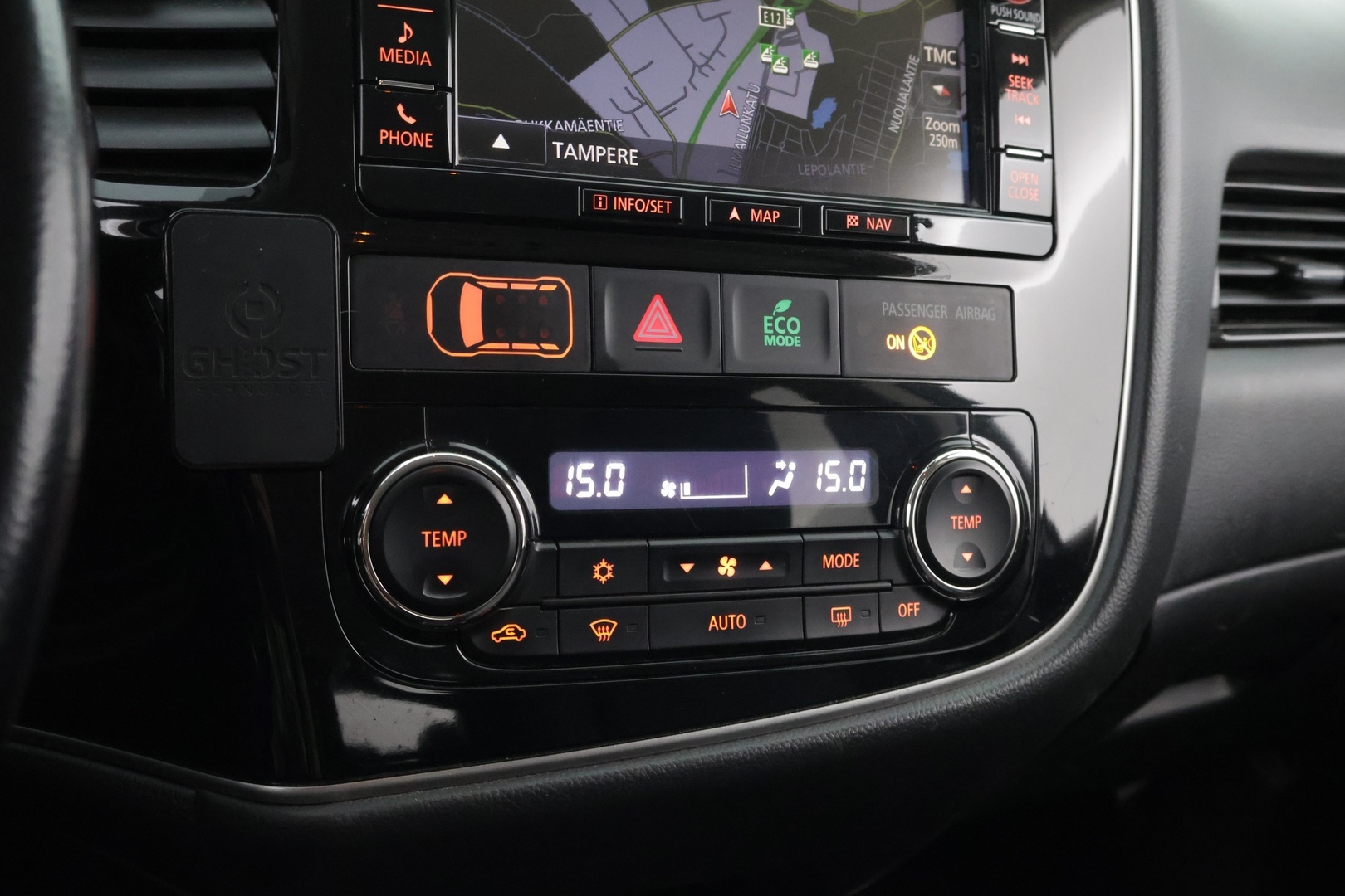 MITSUBISHI Outlander 2016