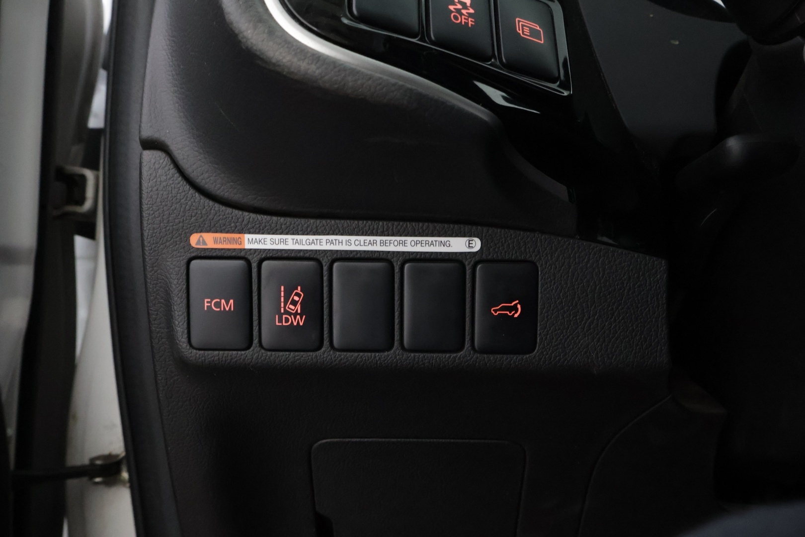MITSUBISHI Outlander 2016
