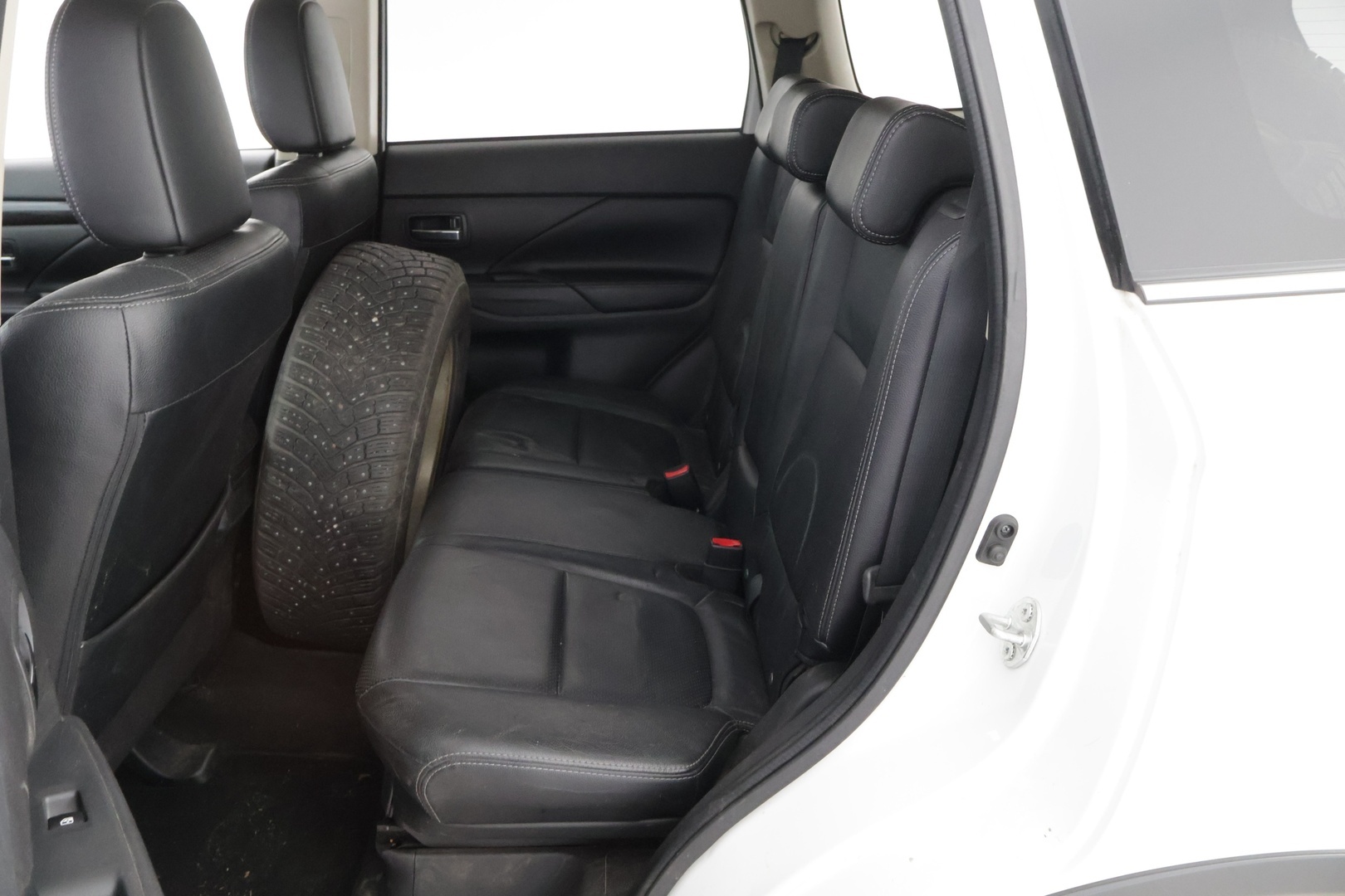 MITSUBISHI Outlander 2016