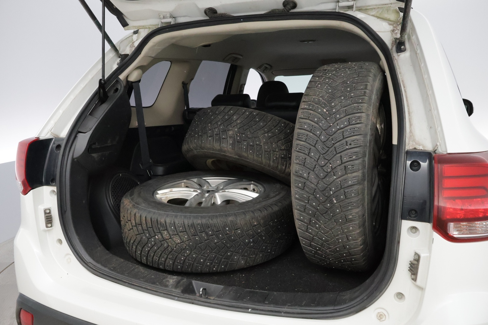 MITSUBISHI Outlander 2016