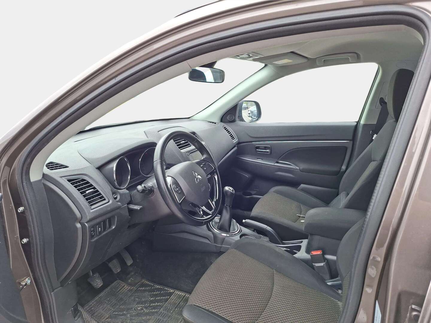 MITSUBISHI ASX 2017