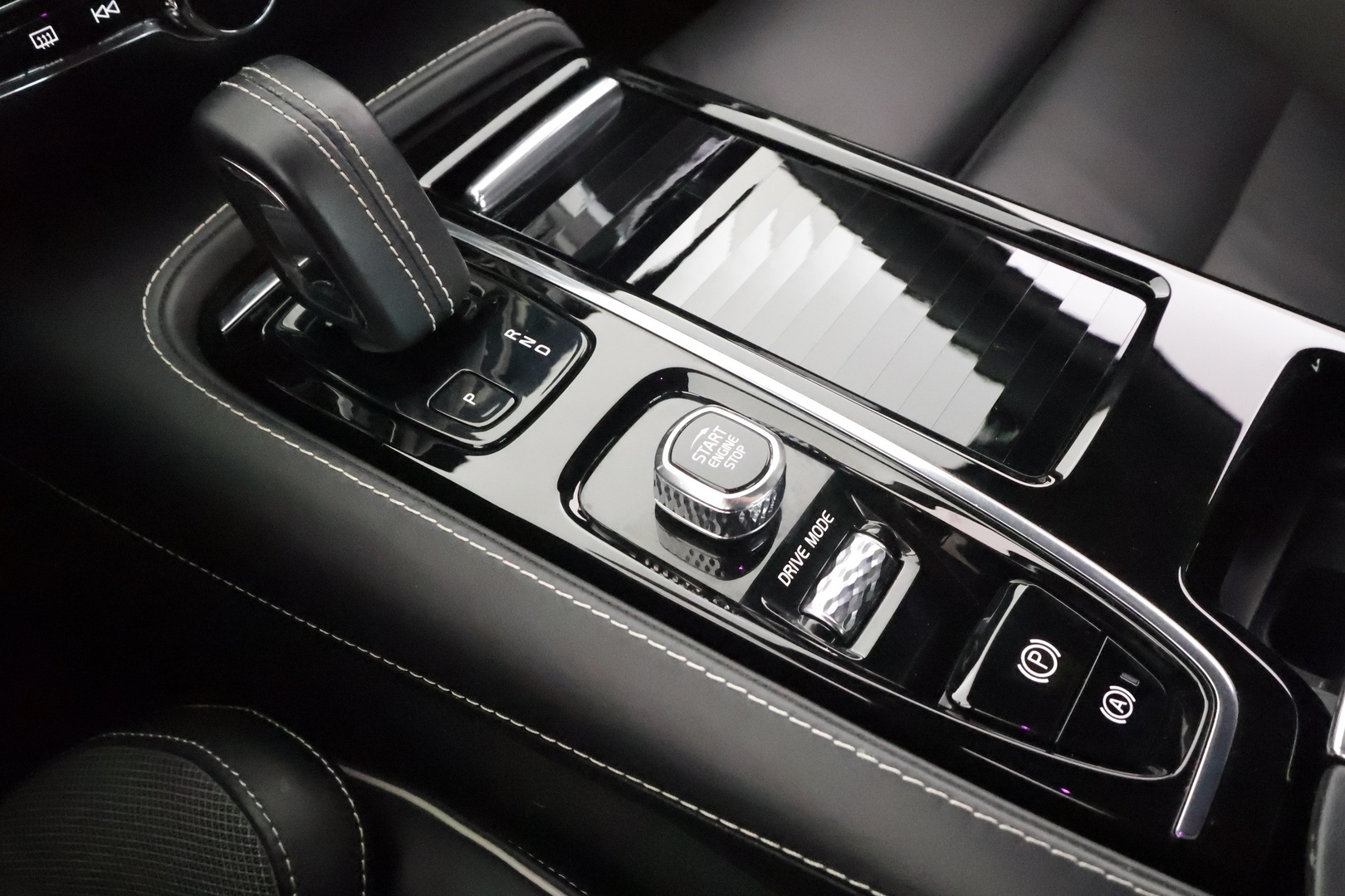 VOLVO S60 2019
