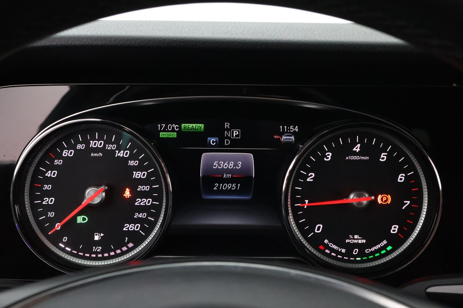 MERCEDES-BENZ E 2017