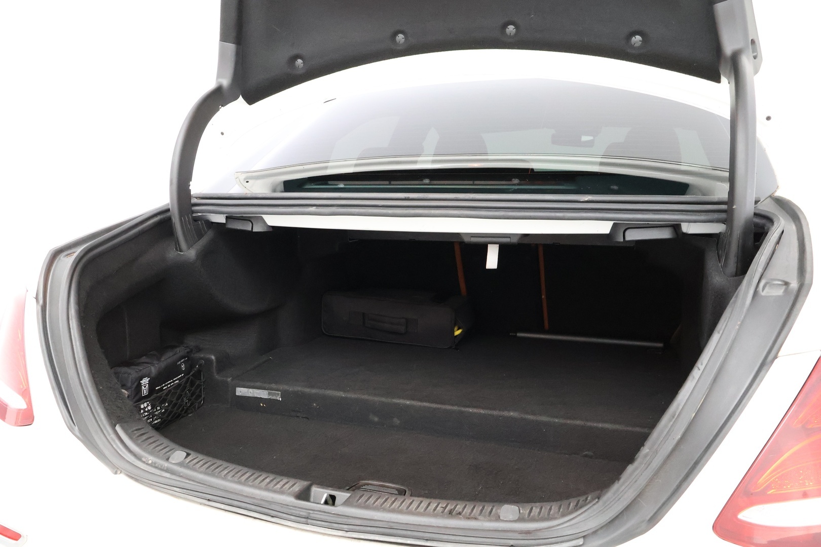 MERCEDES-BENZ E 2017