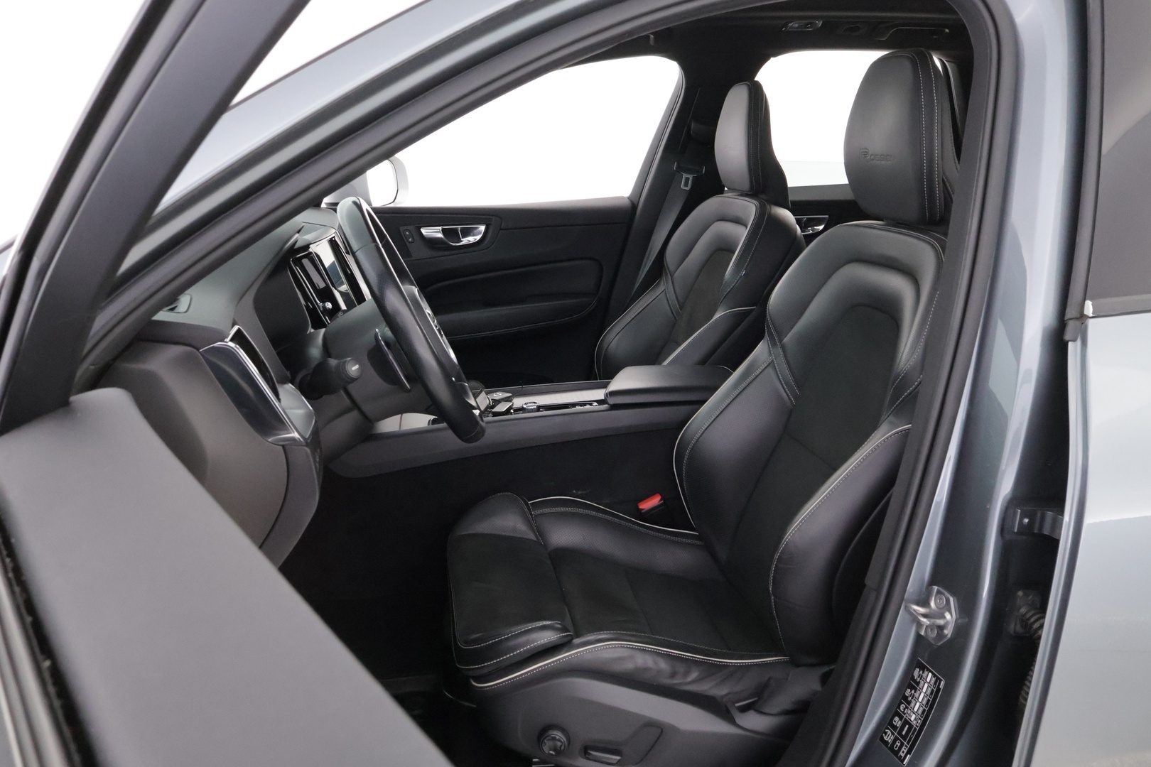 VOLVO XC60 2018