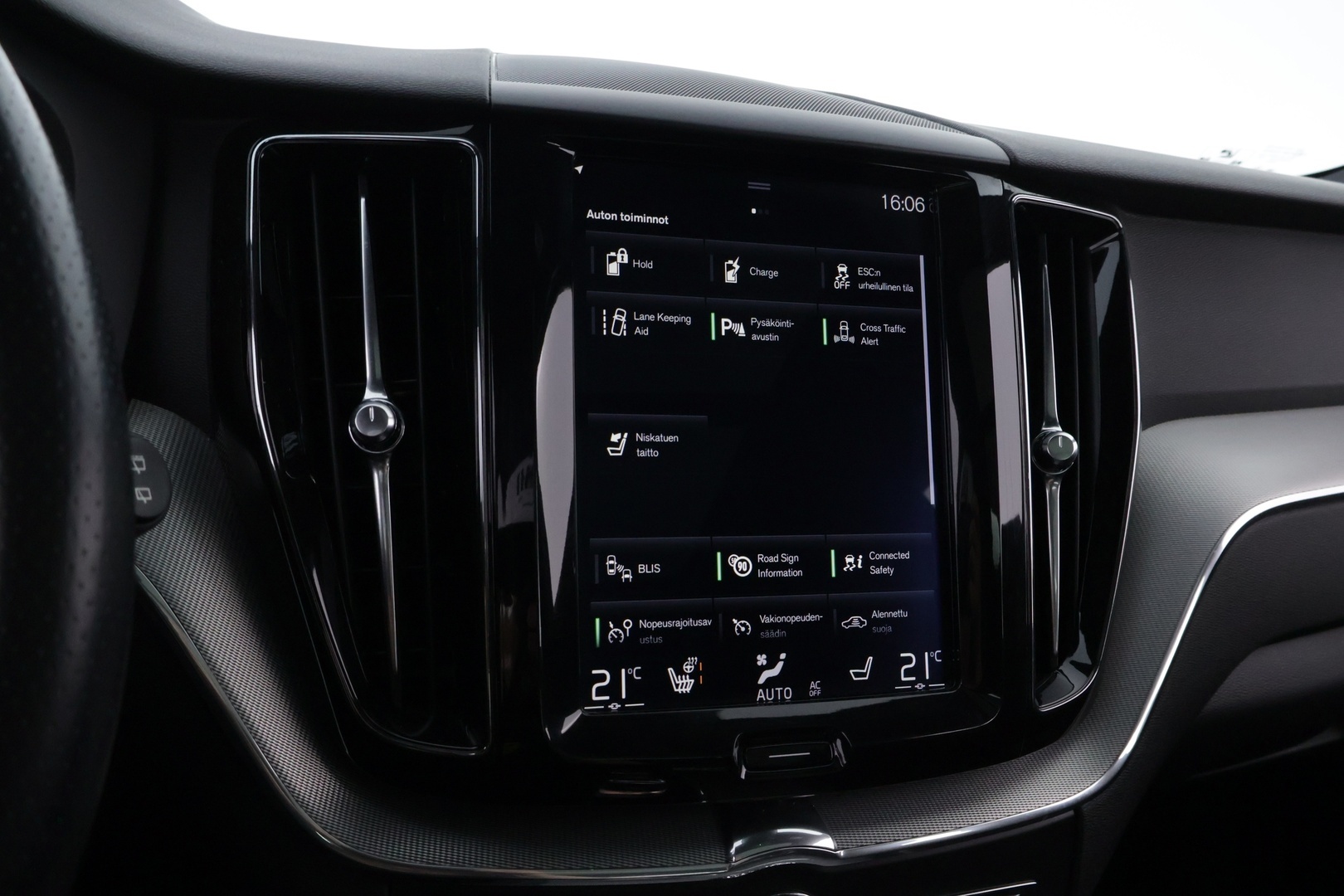 VOLVO XC60 2018