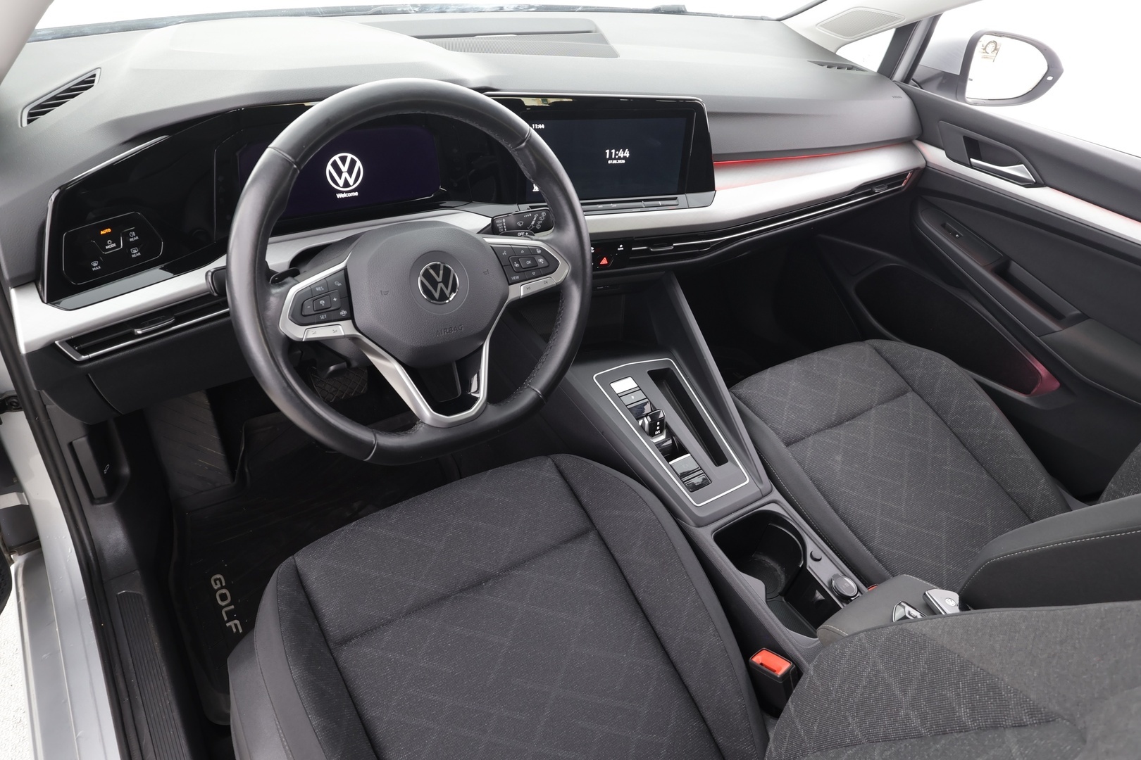 VOLKSWAGEN Golf 2021