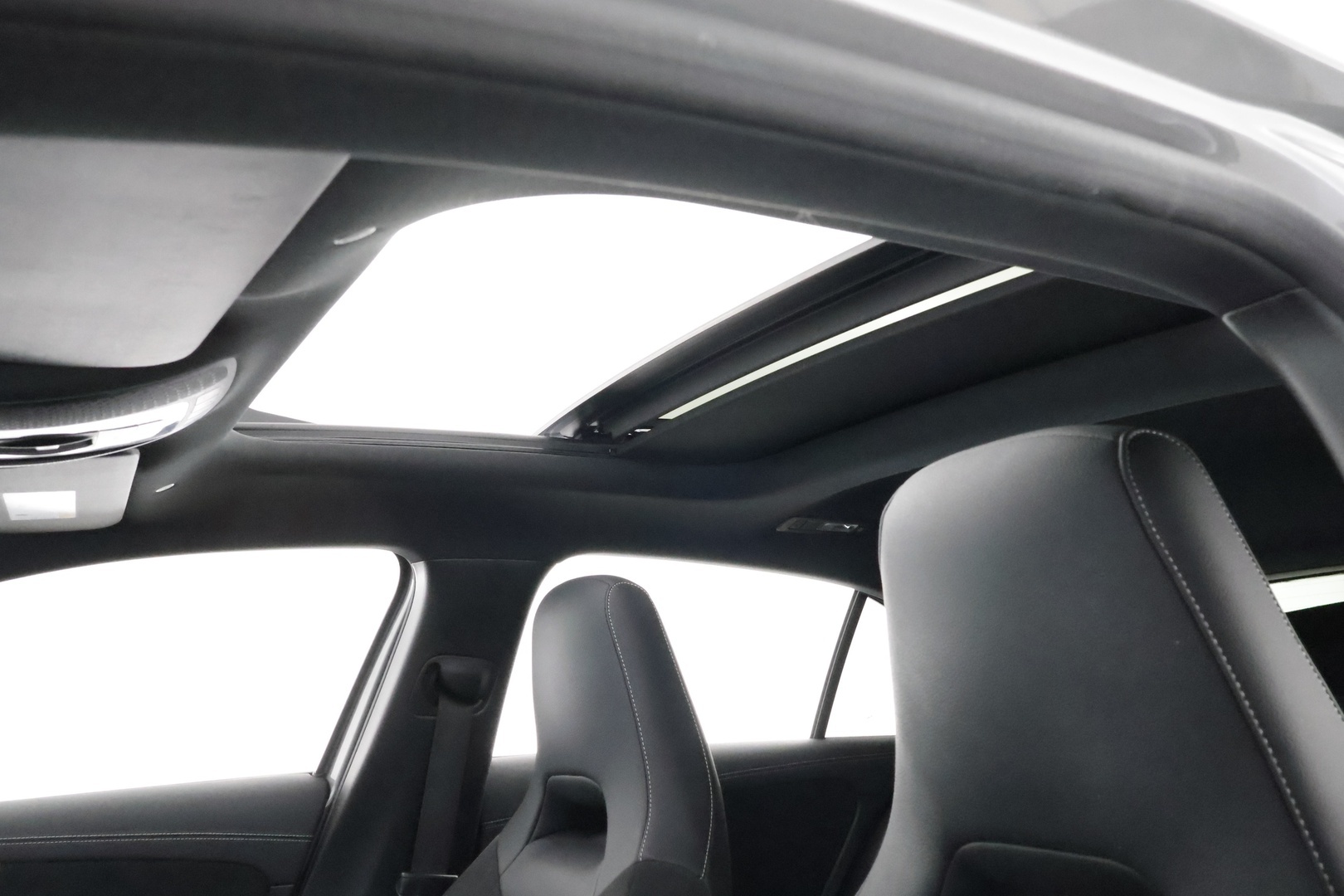 MERCEDES-BENZ A 2021