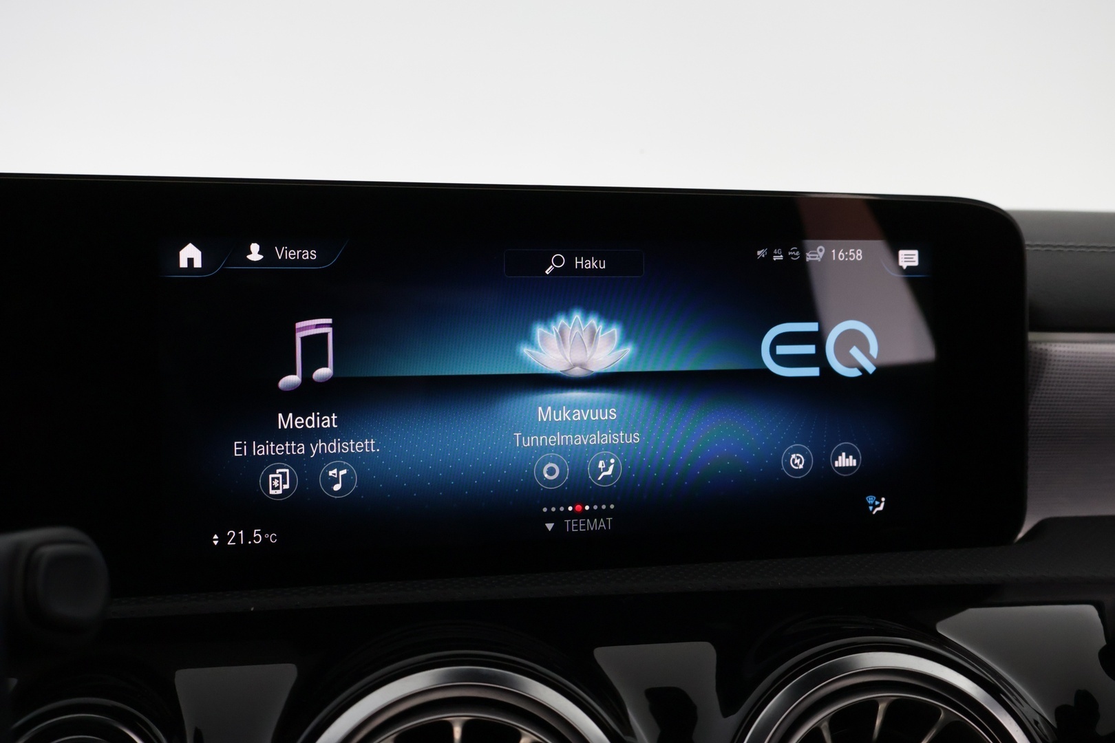 MERCEDES-BENZ A 2021