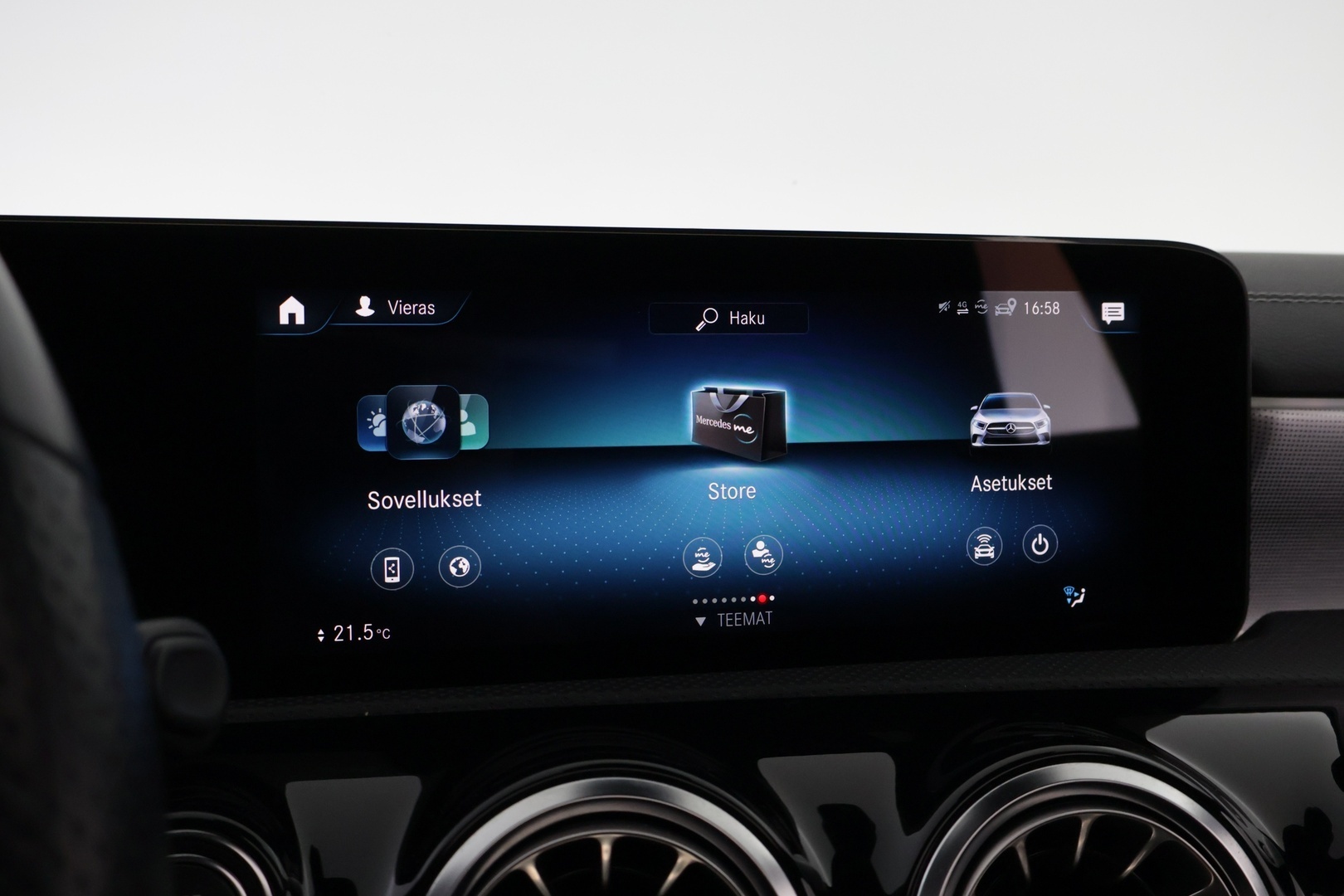 MERCEDES-BENZ A 2021