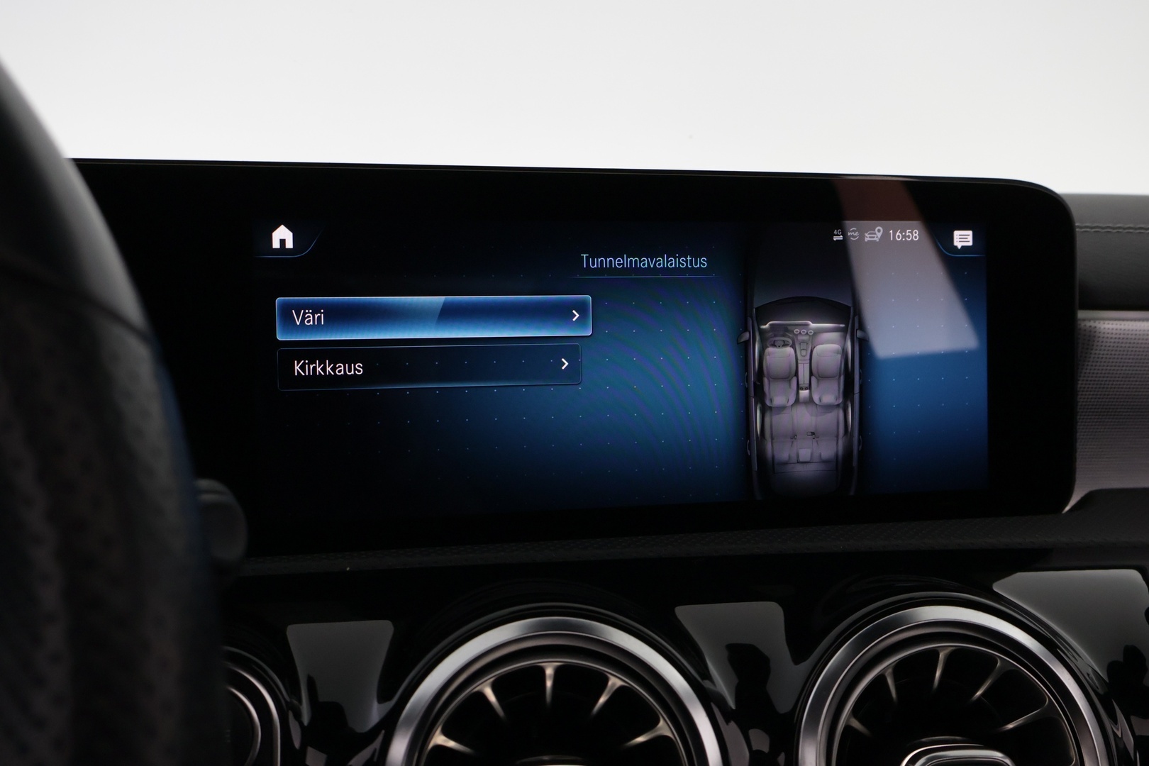 MERCEDES-BENZ A 2021