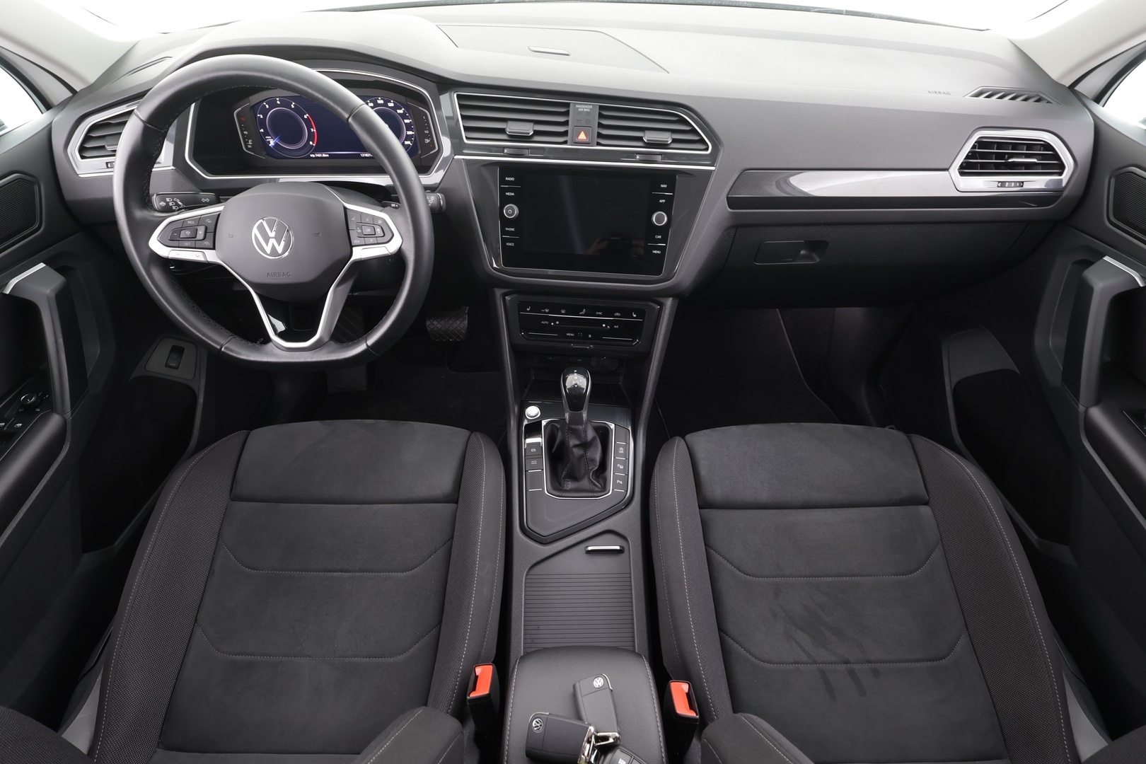 VOLKSWAGEN Tiguan 2021