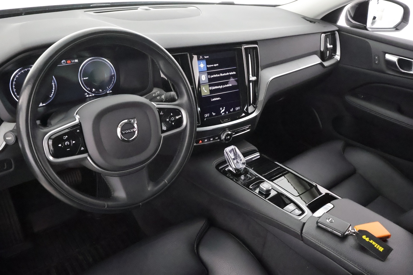 VOLVO V60 2022
