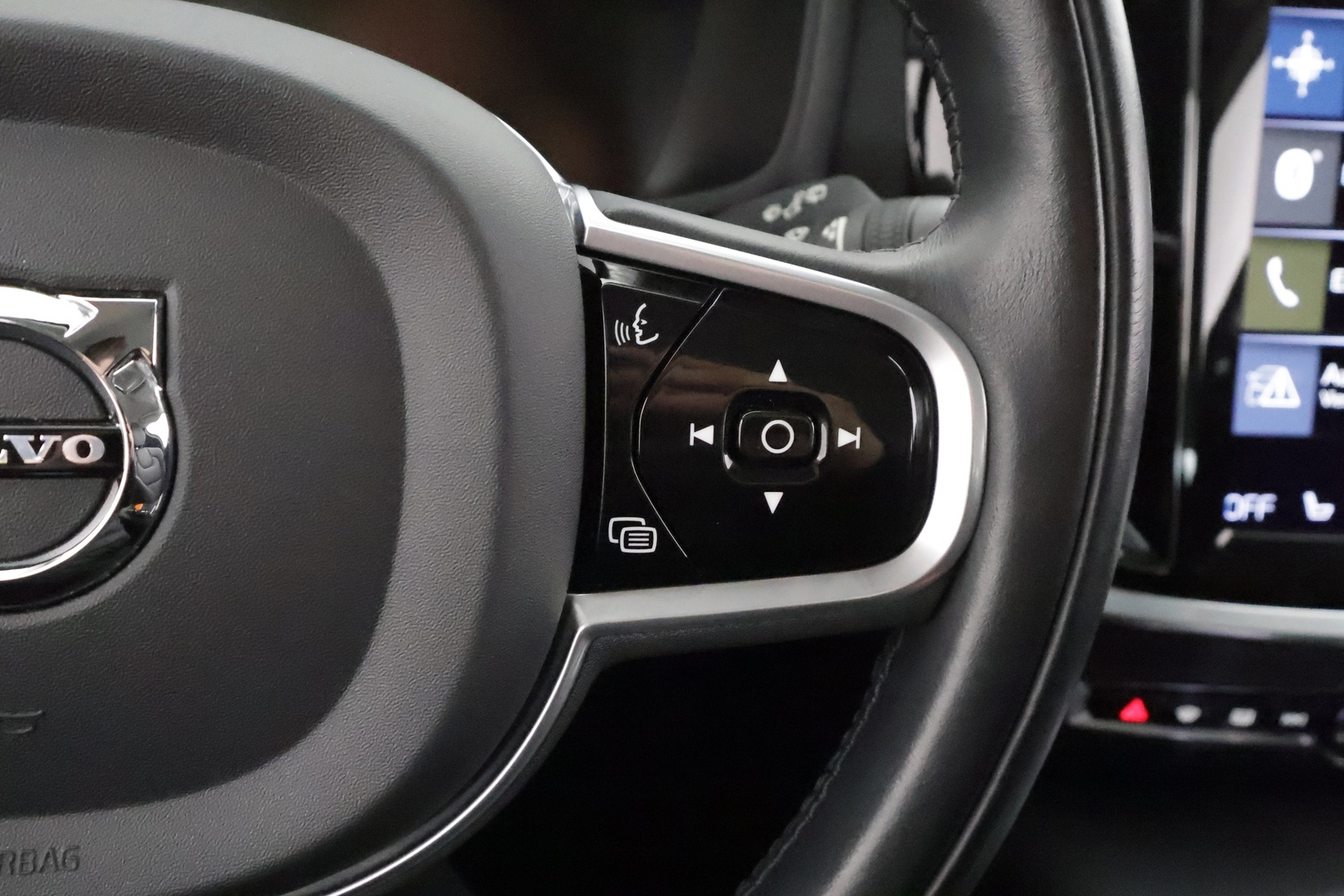 VOLVO V60 2022